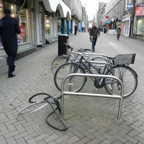 Aufklärungsquote bei Fahrraddiebstählen sinkt stetig: Diebstahlschutz immer wichtiger Aufklärungsquote bei Fahrraddiebstählen sinkt stetig: Diebstahlschutz immer wichtiger