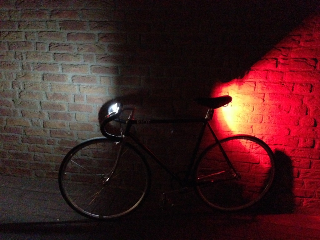 Fahrrad mit Curve Front Light