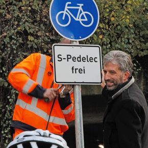 Tübingen gibt den ersten Radweg für S-Pedelecs frei